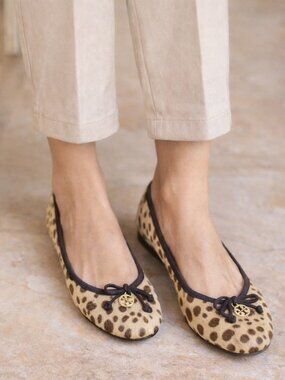 Tory Burch Leopard Print Calf Hair Ballet Flats Gold Logo Brown Women’s Size 5.5